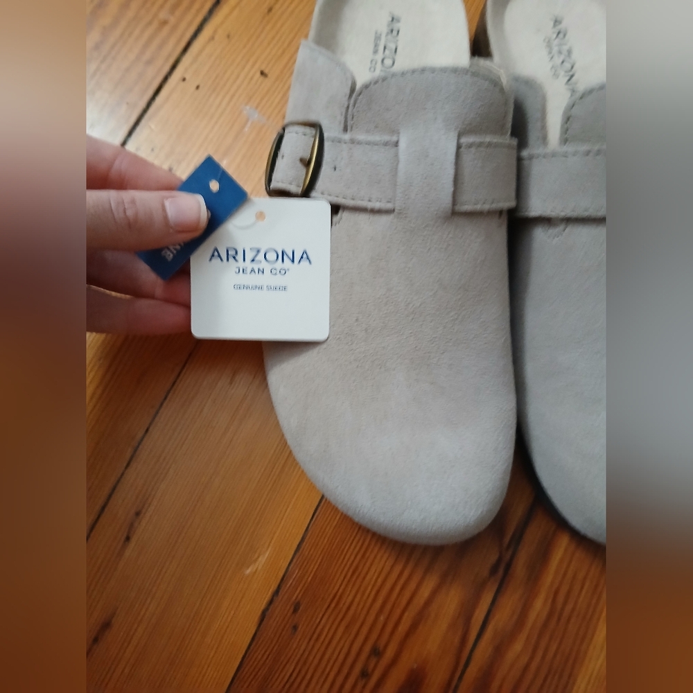 Clogs - Picture 3 of 4